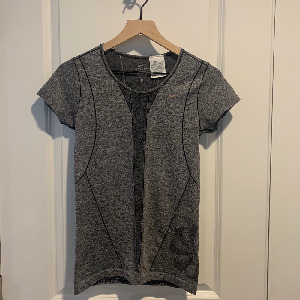 NIKE Tee Shirt